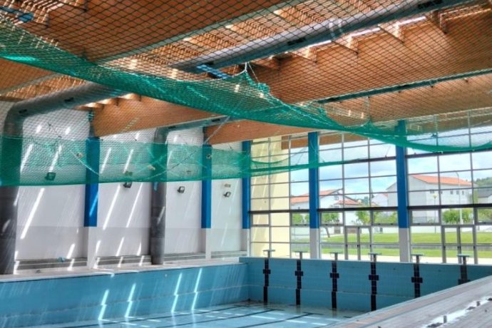 Sistema S - Rede de segurança horizontal certificada EN 1263, ideal para zonas amplas e trabalhos internos.